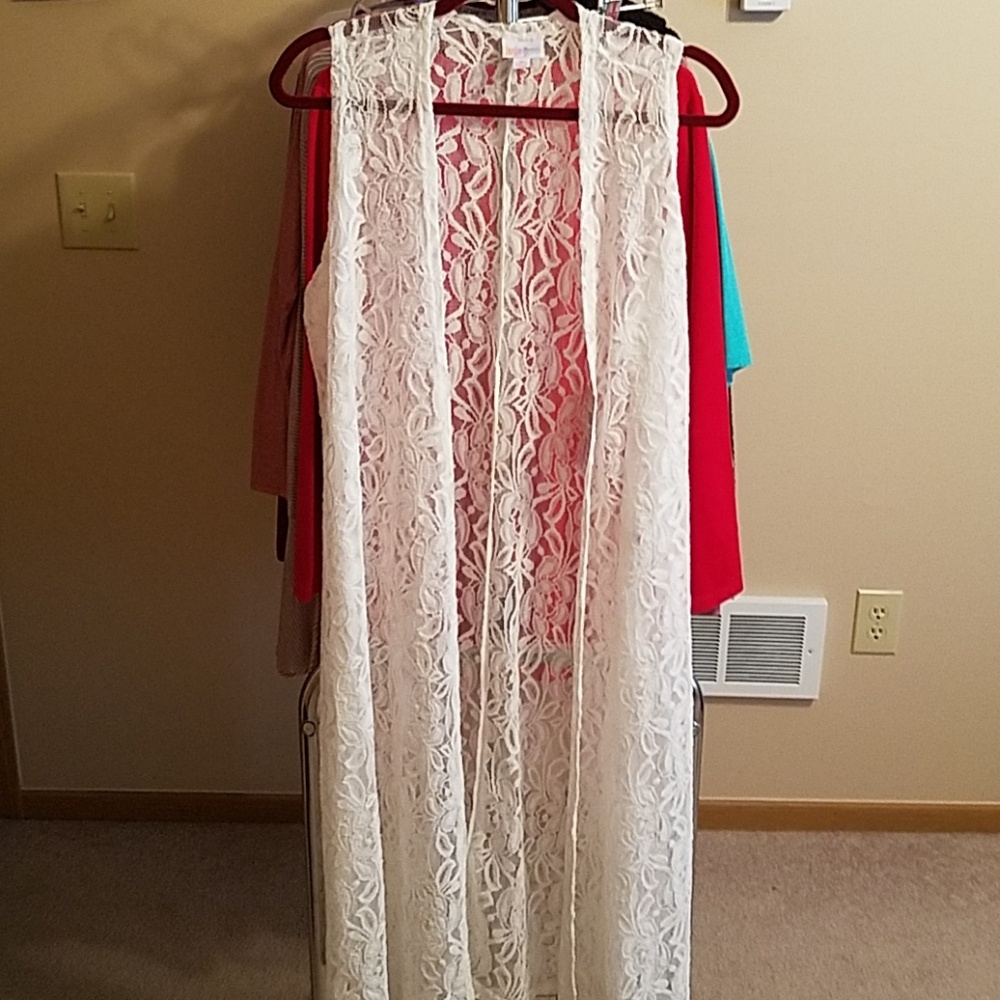 Lularoe Joy beautiful never worn still has the tag